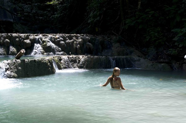 Блейк Лайвли Диваци